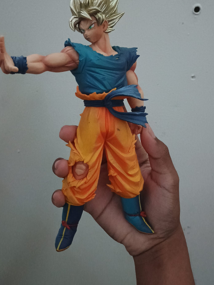Dragon Ball Z Son Goku Figure thumbnail