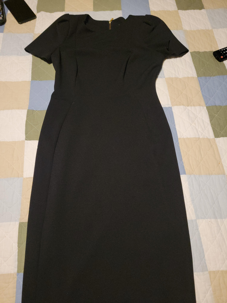 Black Dress thumbnail