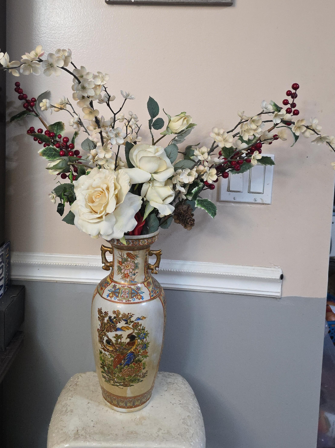 Decorative Floral Vase thumbnail