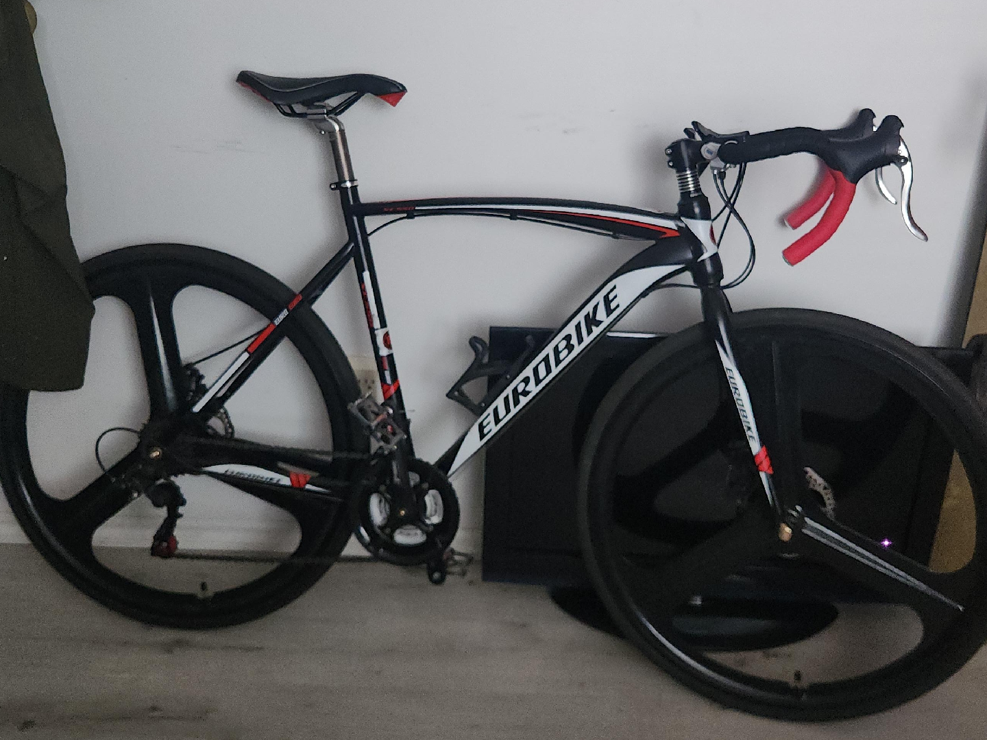 Eurobike Road Bike - Black/White thumbnail