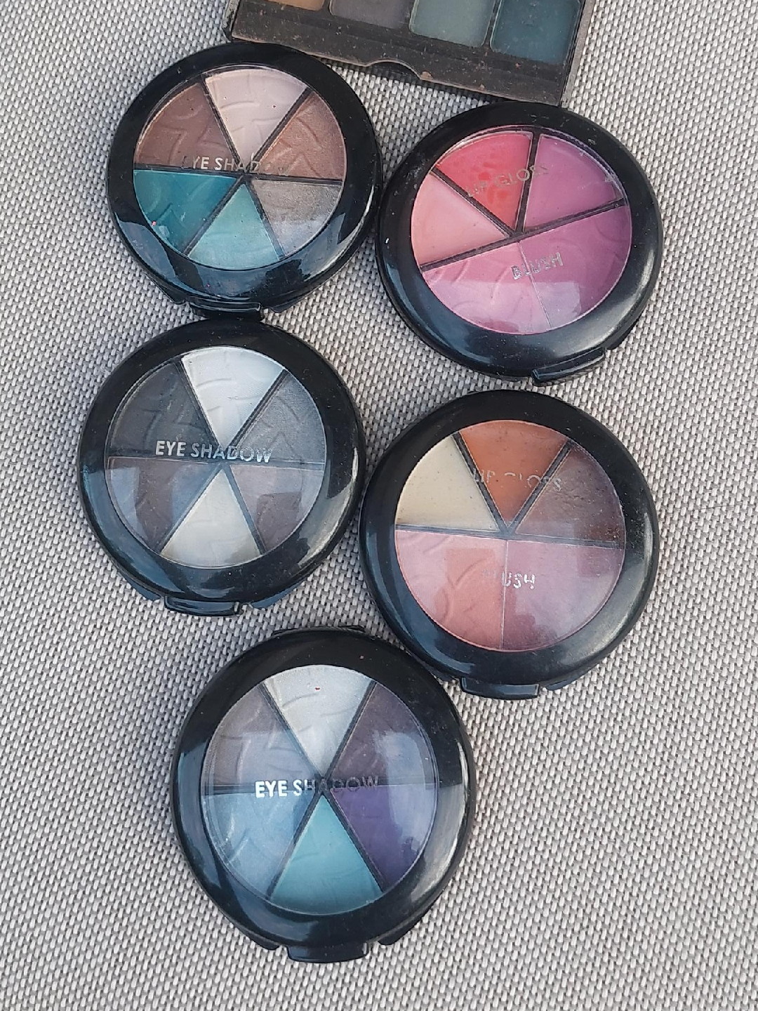 Assorted Eyeshadow & Lip Gloss Palettes thumbnail