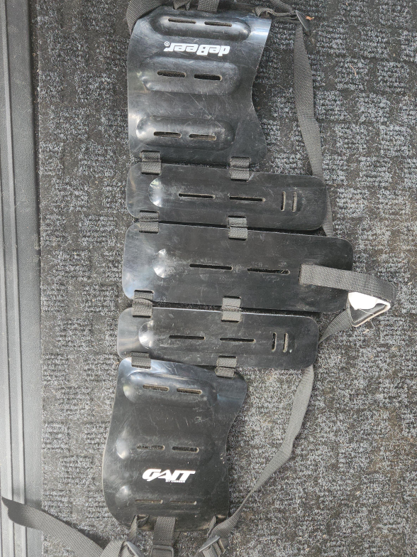 deBeer Gait Lacrosse Rib Protection image indicator(1)