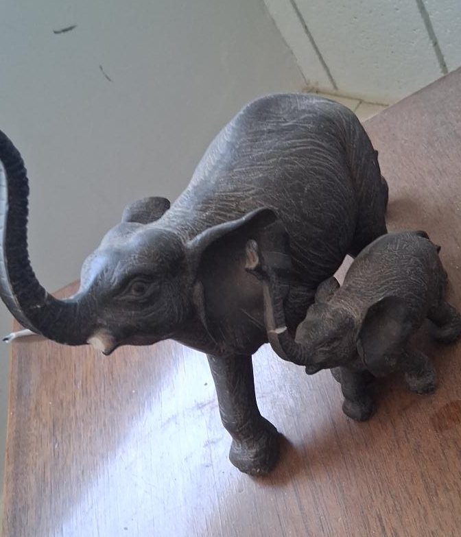 Elephant Figurines - Mother and Baby thumbnail