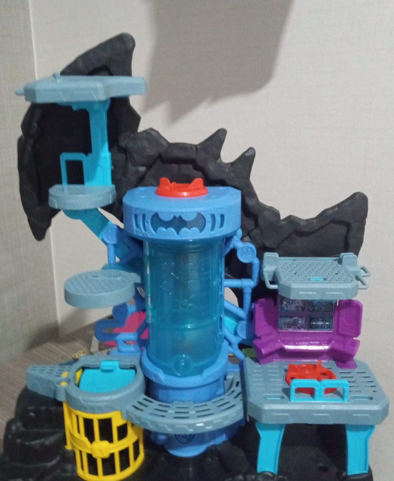Fisher-Price DC Imaginext Batcave Playset thumbnail