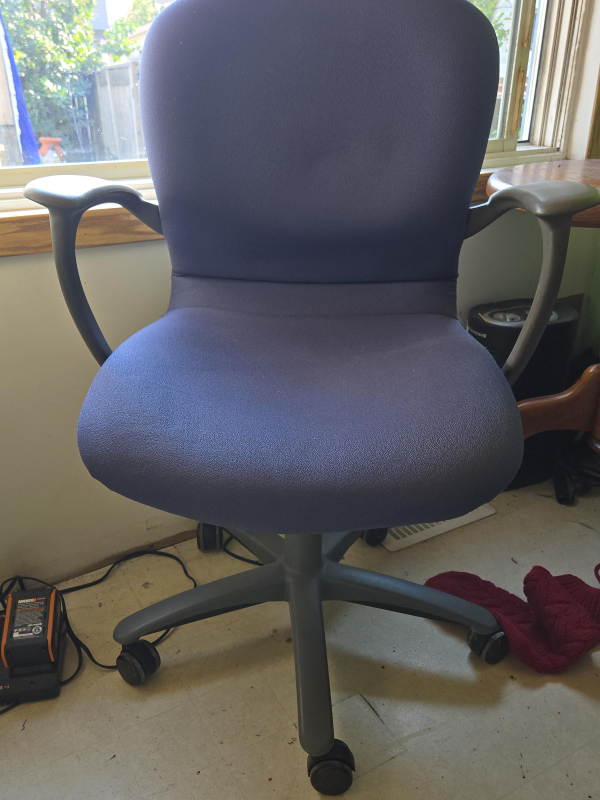 Blue Office Chair thumbnail