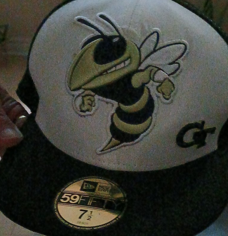 New Era 59FIFTY Georgia Tech Yellow Jackets Hat - Size 7 1/2 thumbnail