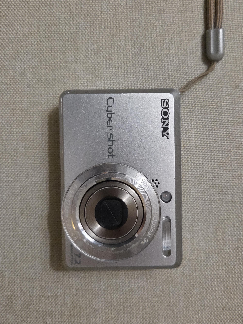Sony Cyber-shot Digital Camera 🥕 thumbnail