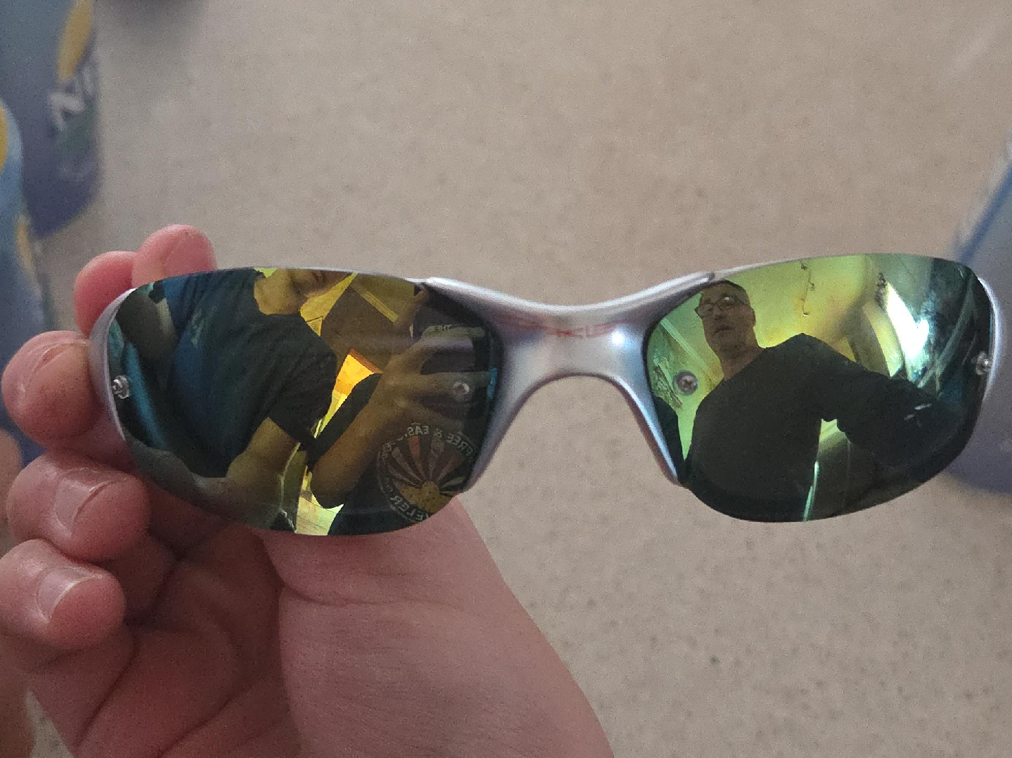 Sunglasses thumbnail