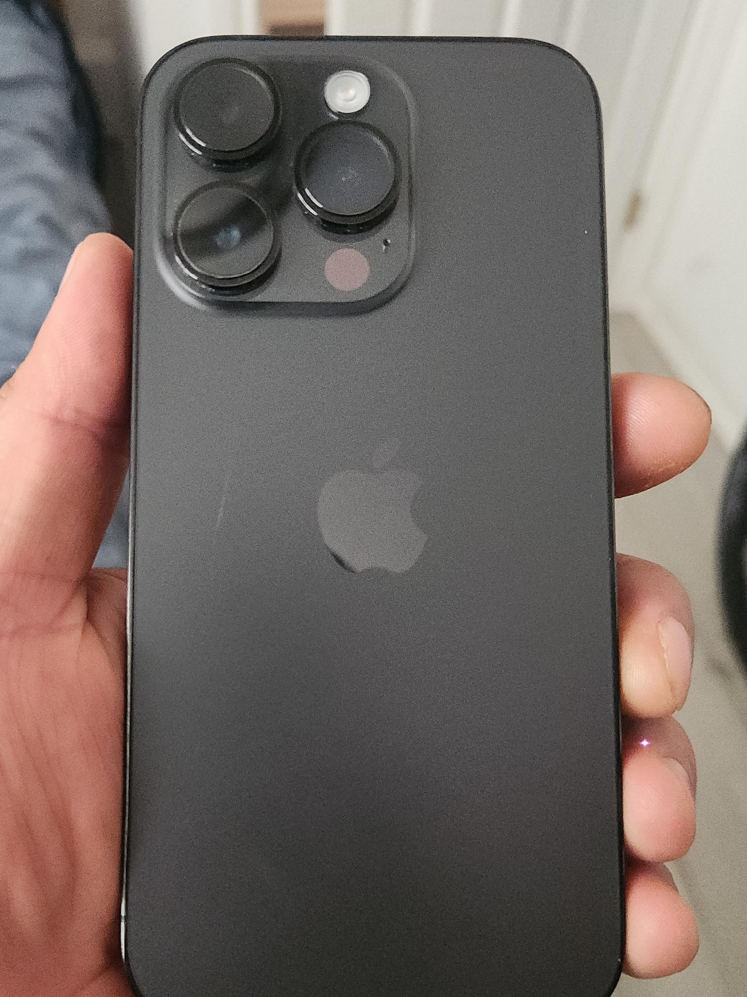 Apple iPhone 14 Pro thumbnail