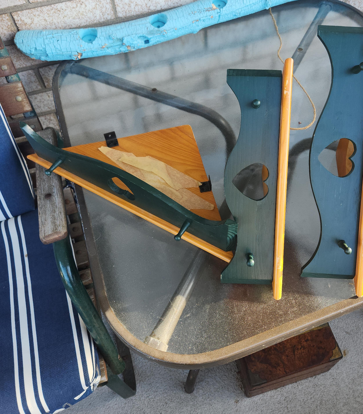 Set of 3 Wooden Corner Shelves with Hooks thumbnail