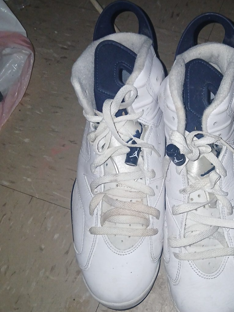 Air Jordan 6 Retro thumbnail