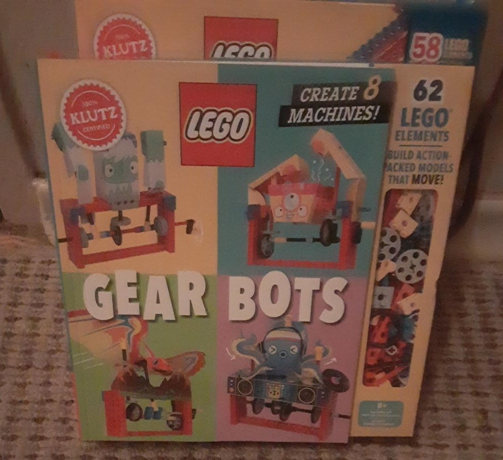 LEGO Klutz Gear Bots - Create 8 Machines! thumbnail