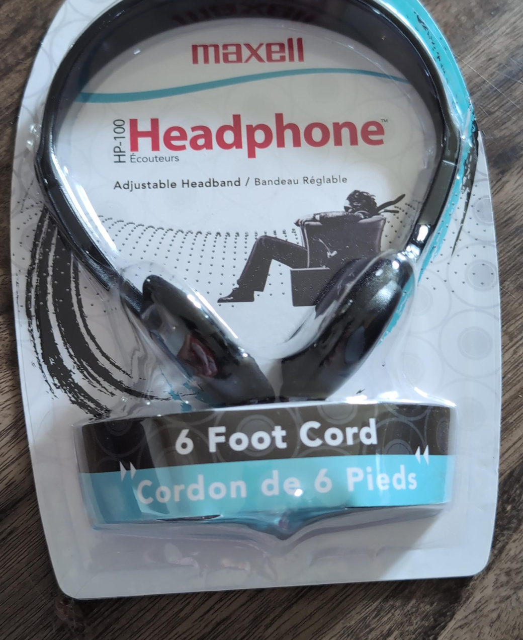New Maxell HP-100 Headphone - 6 Foot Cord thumbnail