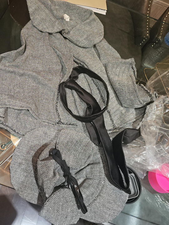 Detective Costume Set - Hat, Cape, Magnifying Glass image indicator(1)