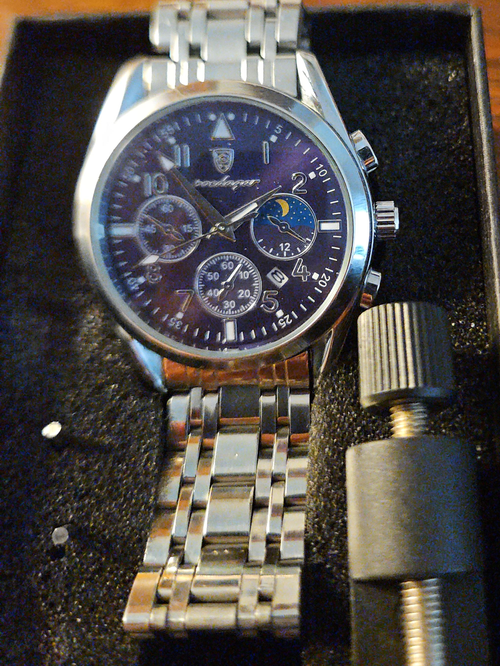 Poedagar Men's Watch thumbnail
