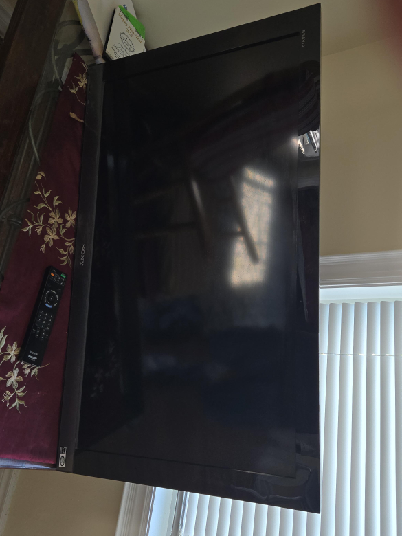 Sony Bravia LCD TV thumbnail