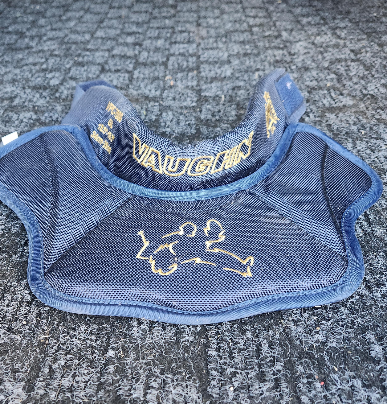 Vaughn VPC-7000 Hockey Neck Guard