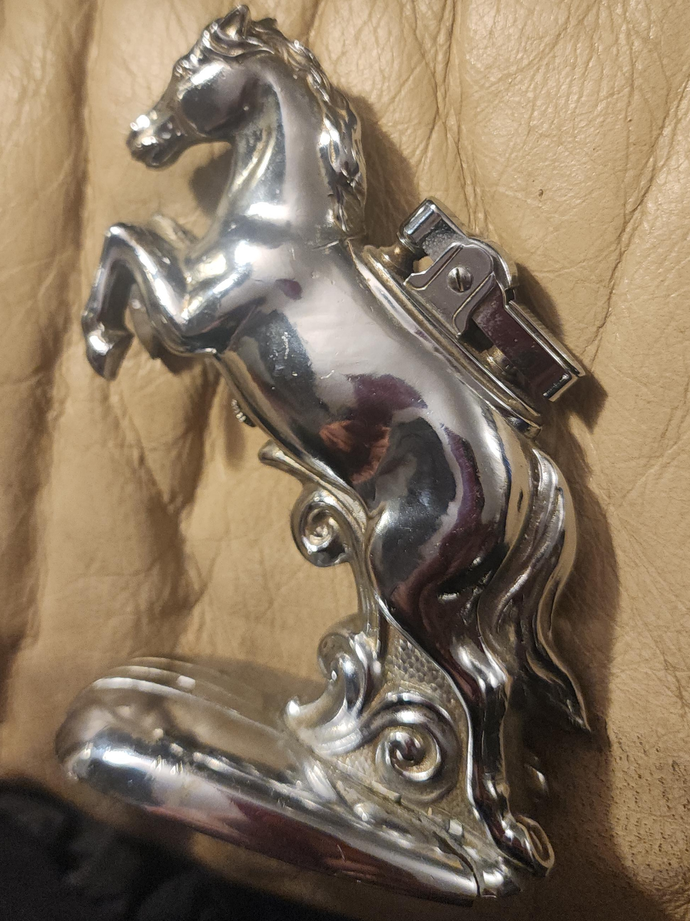 Vintage Horse Lighter - Silver thumbnail
