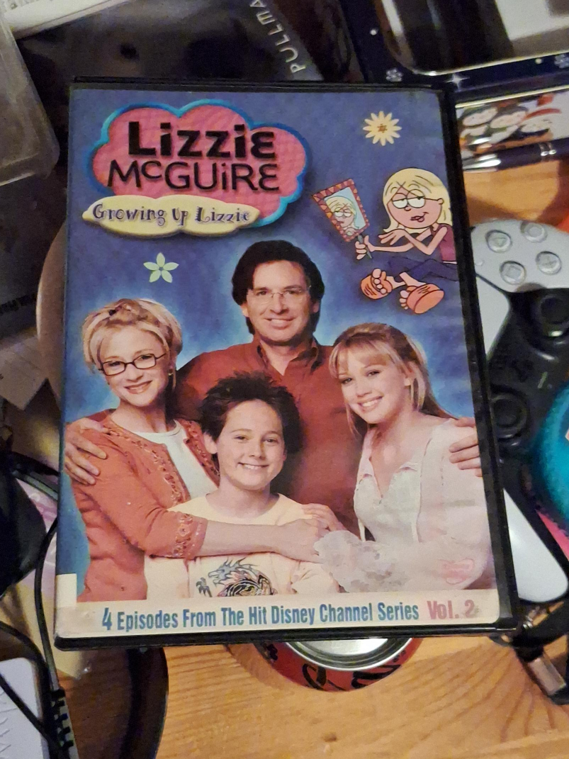 Lizzie McGuire: Growing Up Lizzie DVD thumbnail