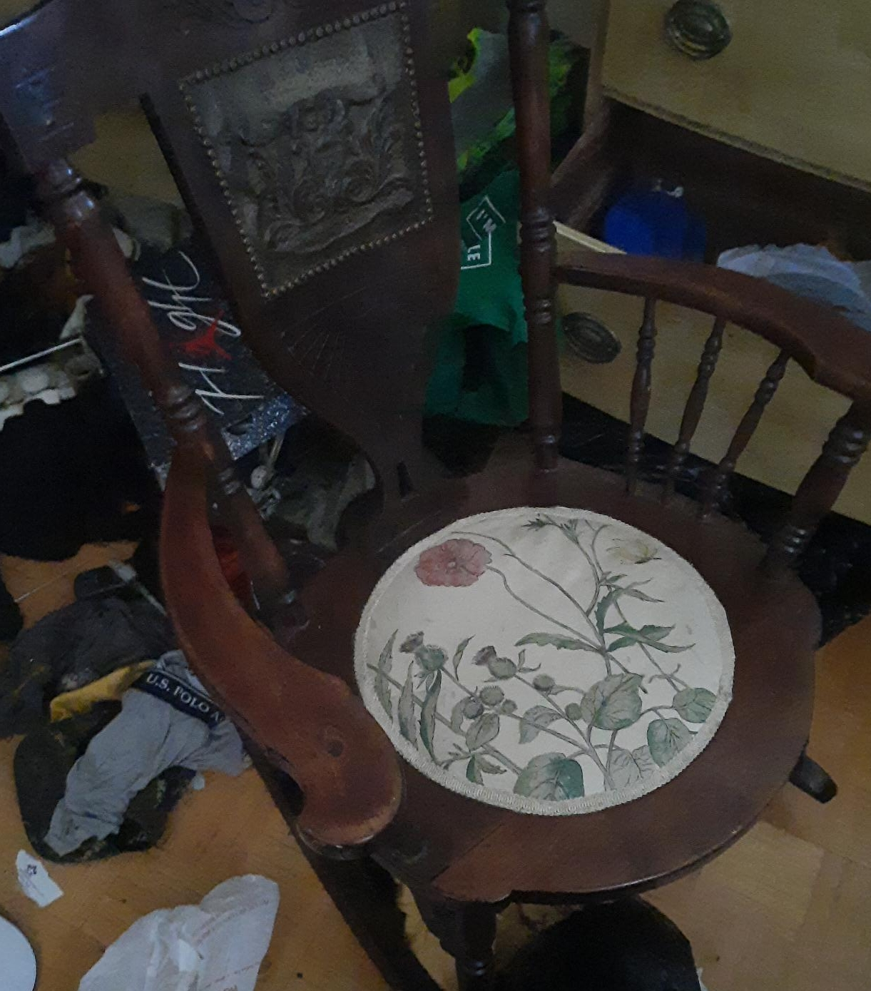Antique Wooden Rocking Chair thumbnail
