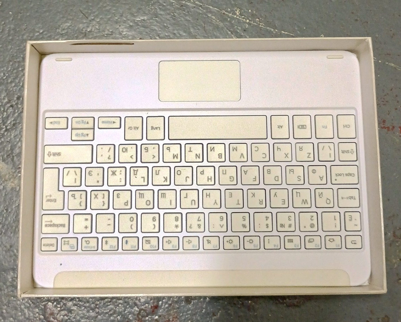 White Wireless Keyboard with Box thumbnail