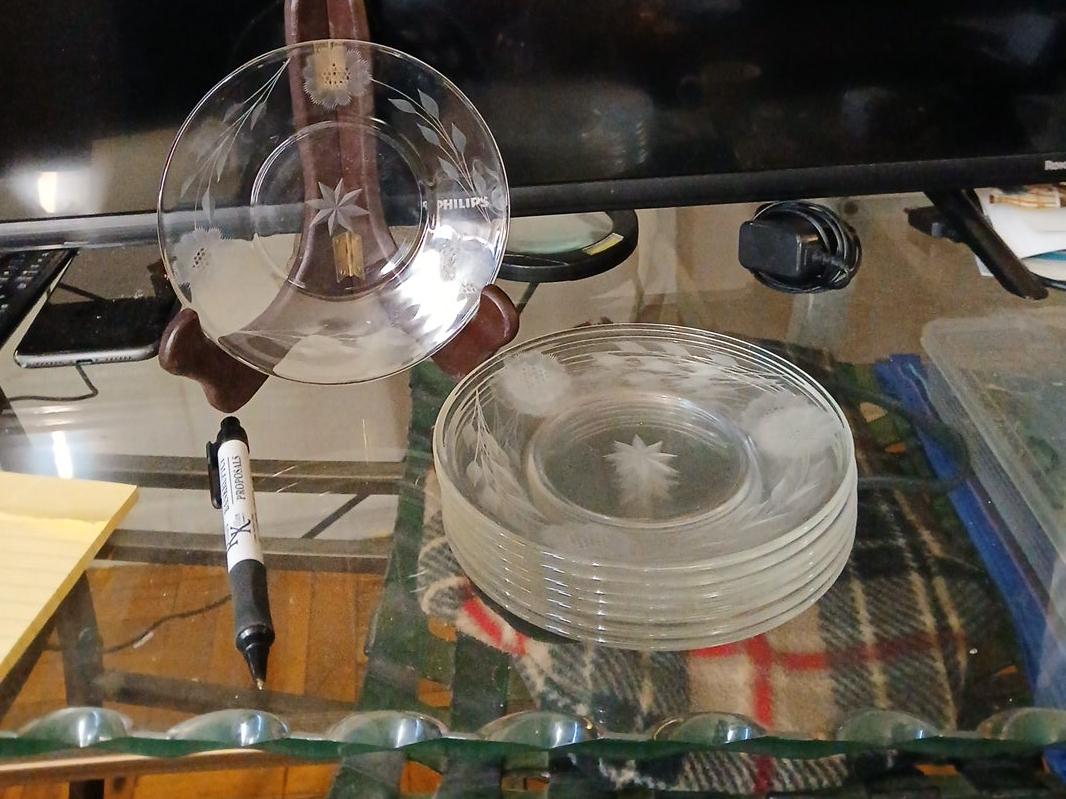 Phillips Etched Glass Plates (Set of 8)