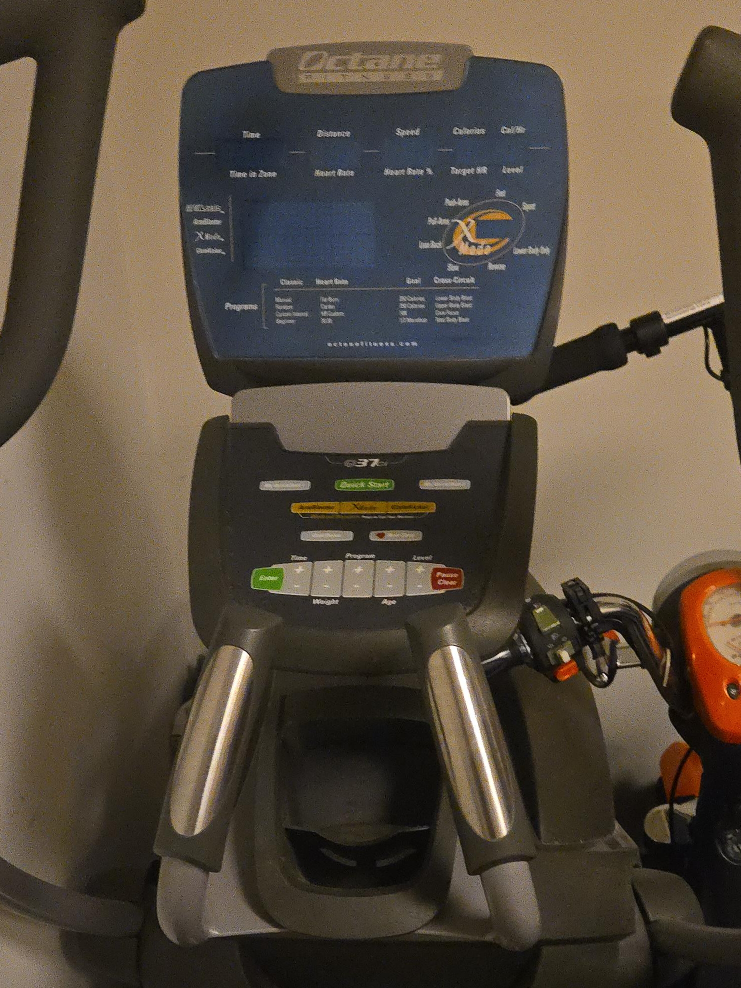 Octane Fitness E37i Elliptical thumbnail