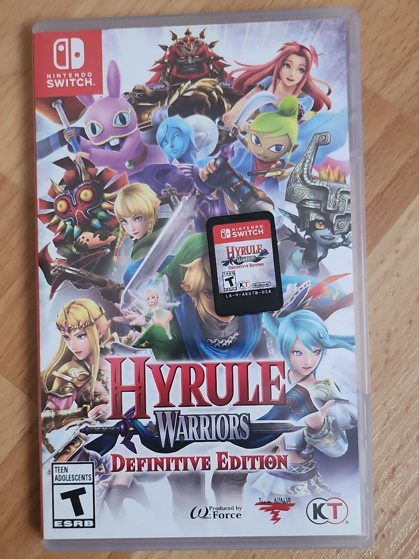 Hyrule Warriors: Definitive Edition - Nintendo Switch thumbnail