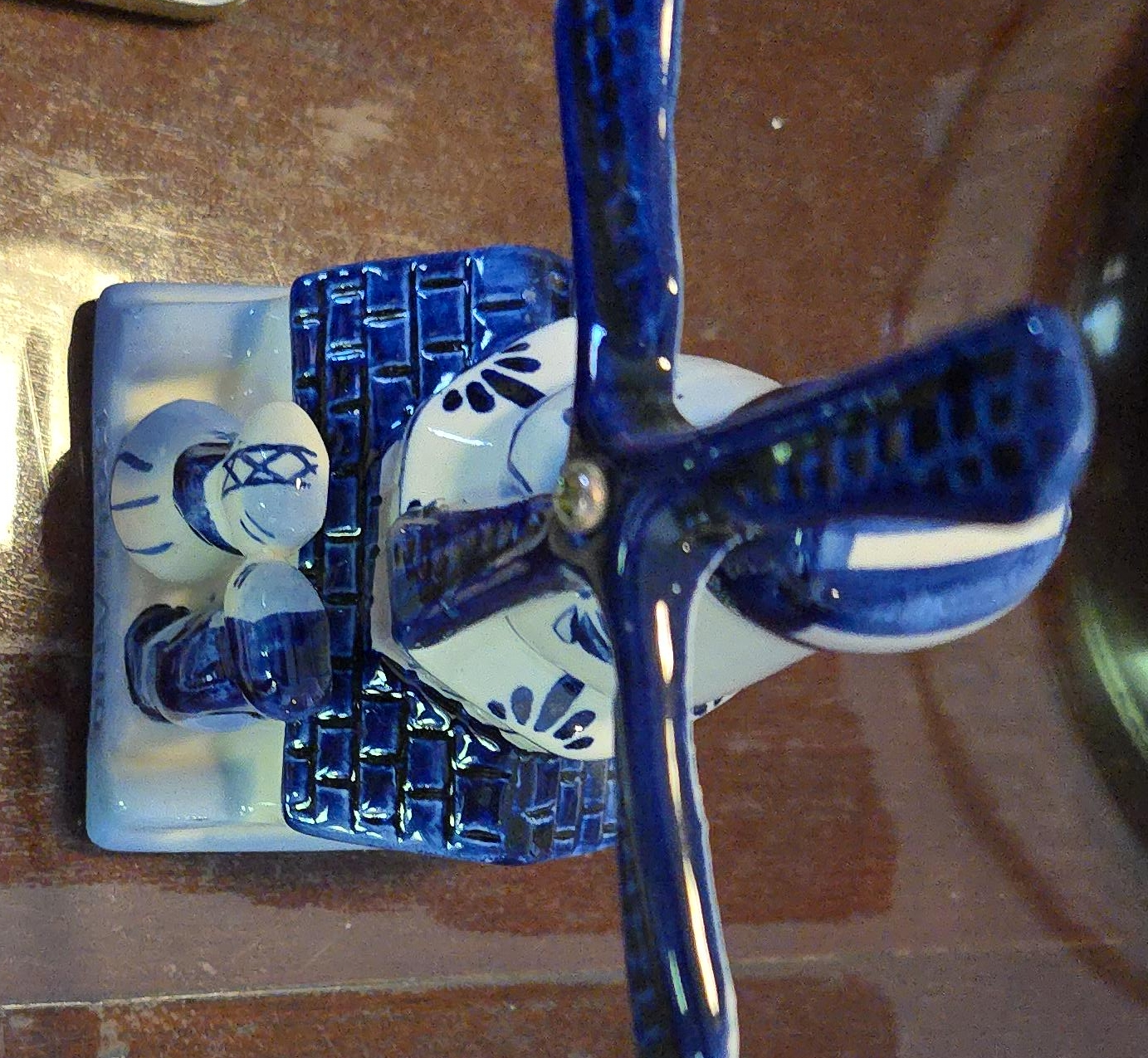 Delft Holland Windmill & Clogs thumbnail