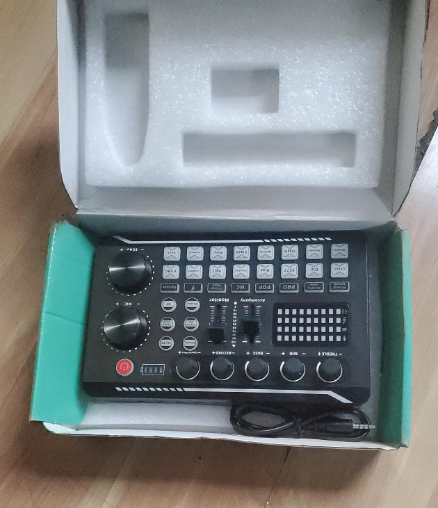 Live Sound Card V8 Audio Mixer