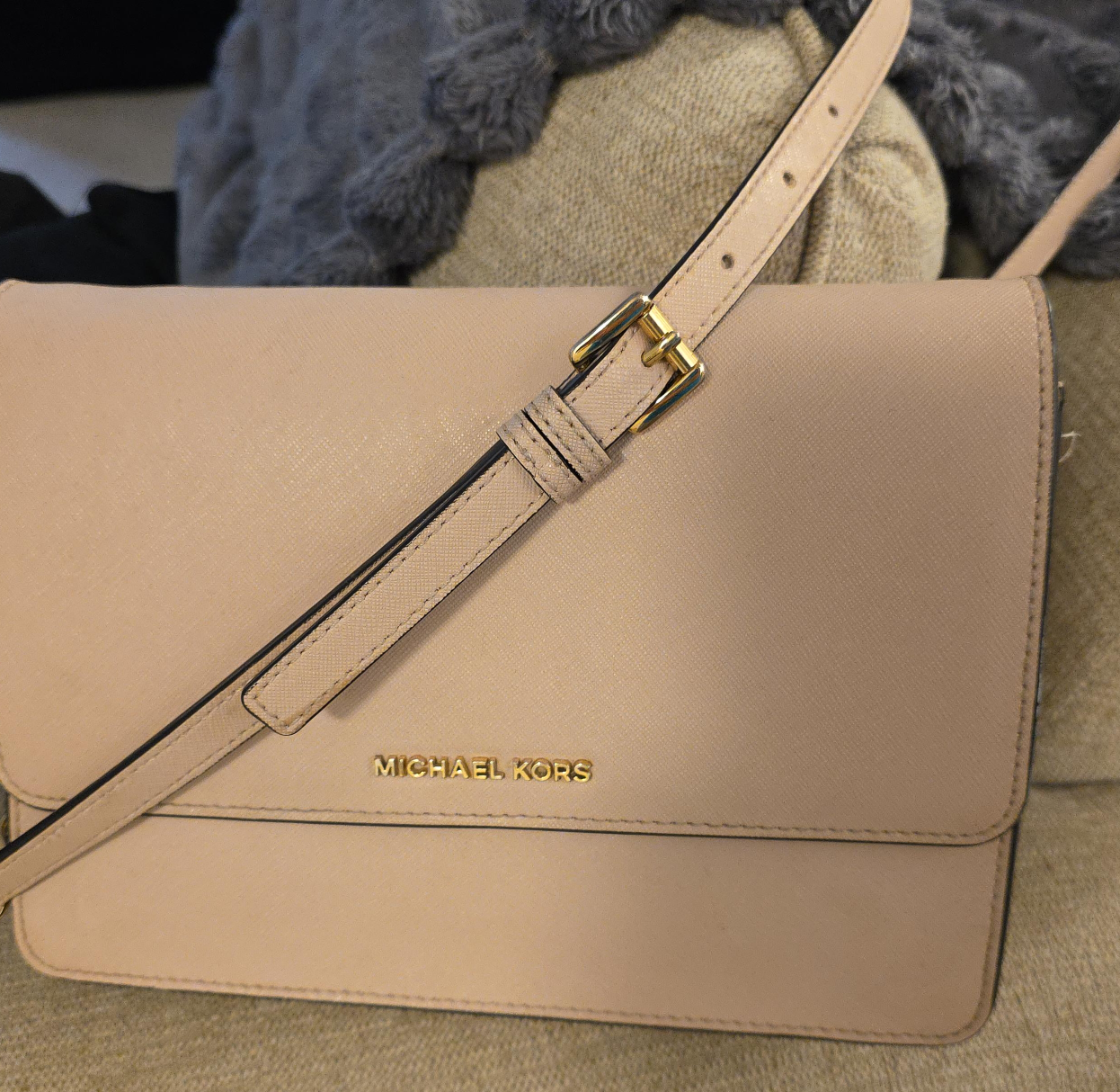 Michael Kors Crossbody Bag thumbnail
