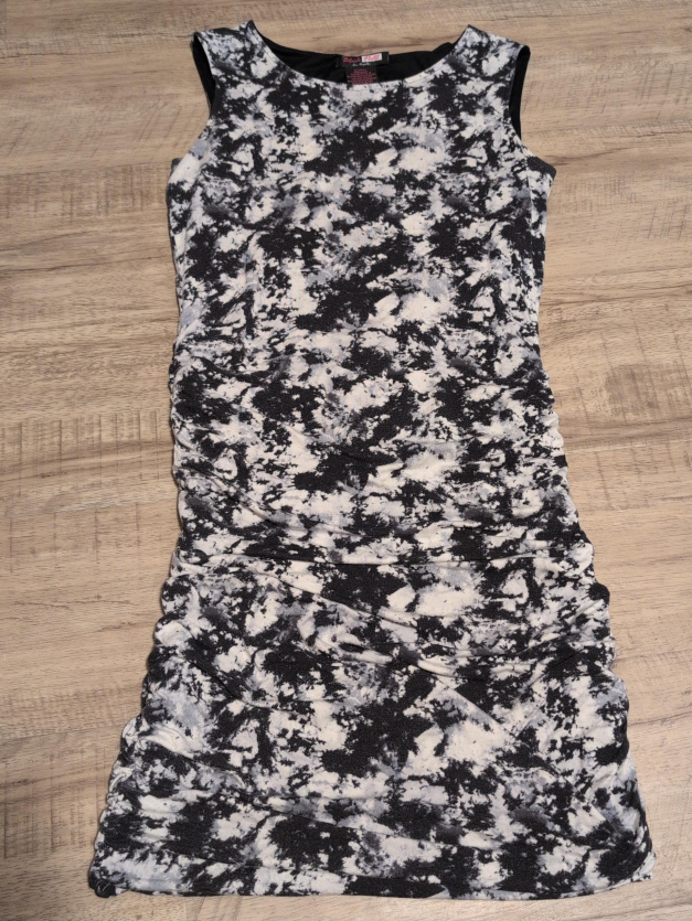Black & White Sleeveless Dress thumbnail