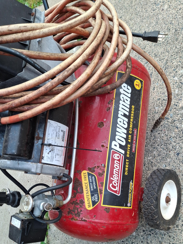 Coleman Powermate Direct Drive Air Compressor image indicator(1)