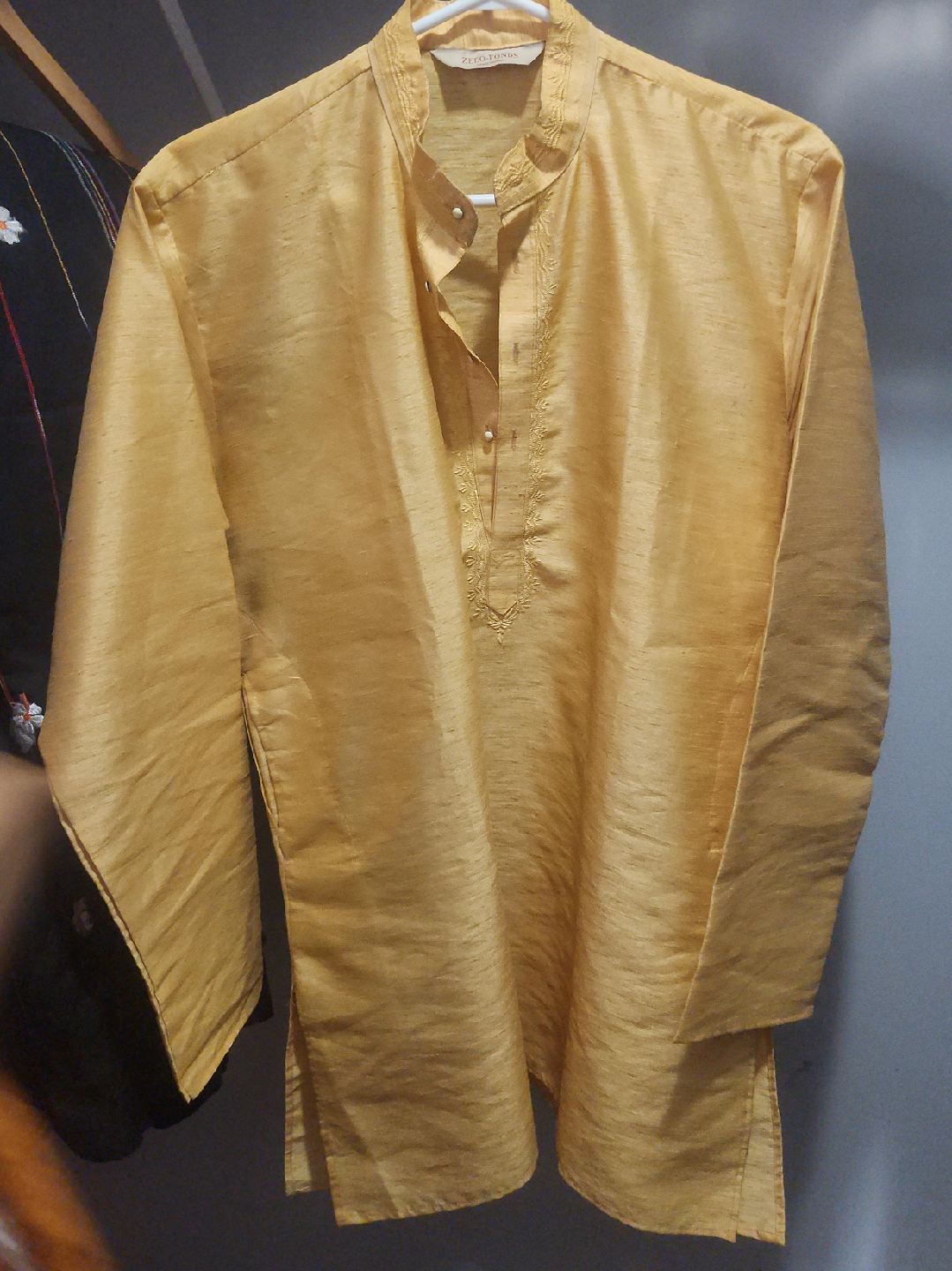 Zara Tondon Kurta thumbnail