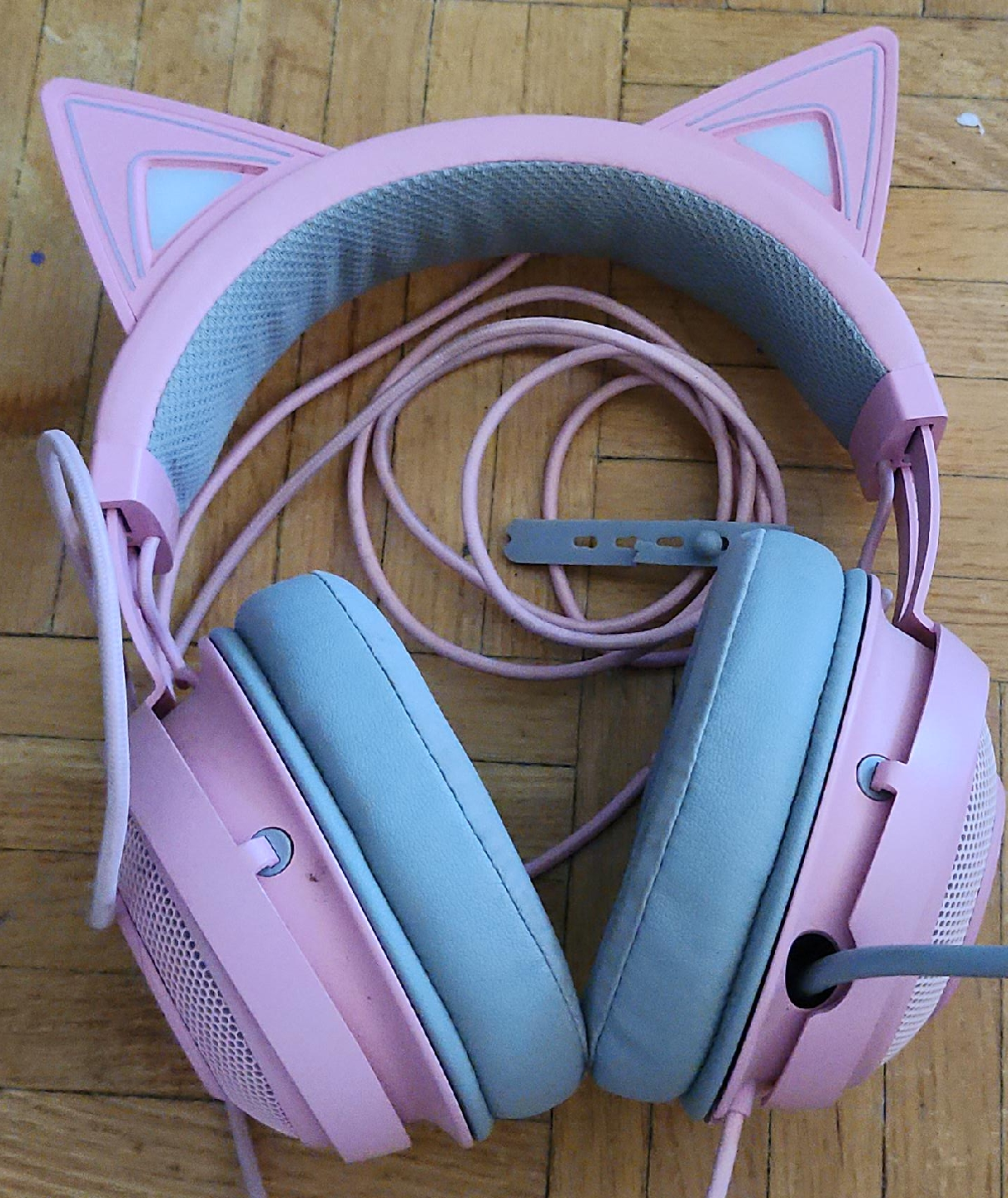 Razer Kraken Kitty Pink Gaming Headset thumbnail