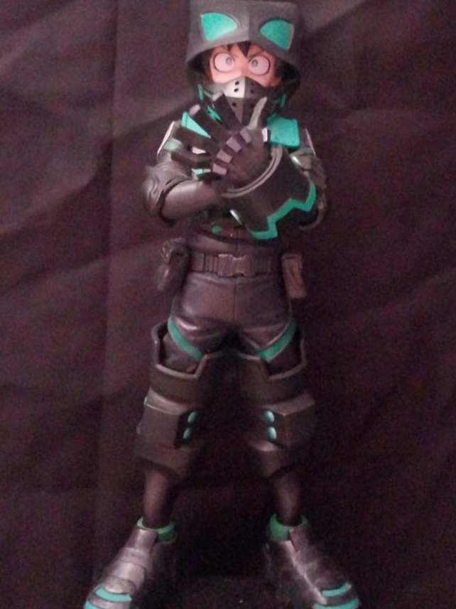 My Hero Academia Deku Stealth Suit Figure thumbnail