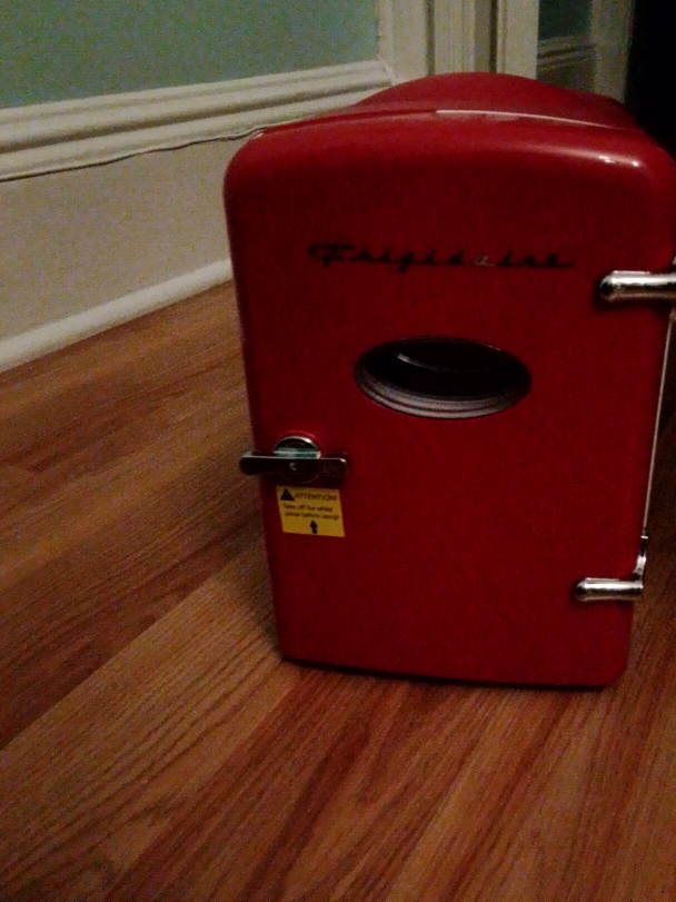 Frigidaire Retro Mini Fridge - Red