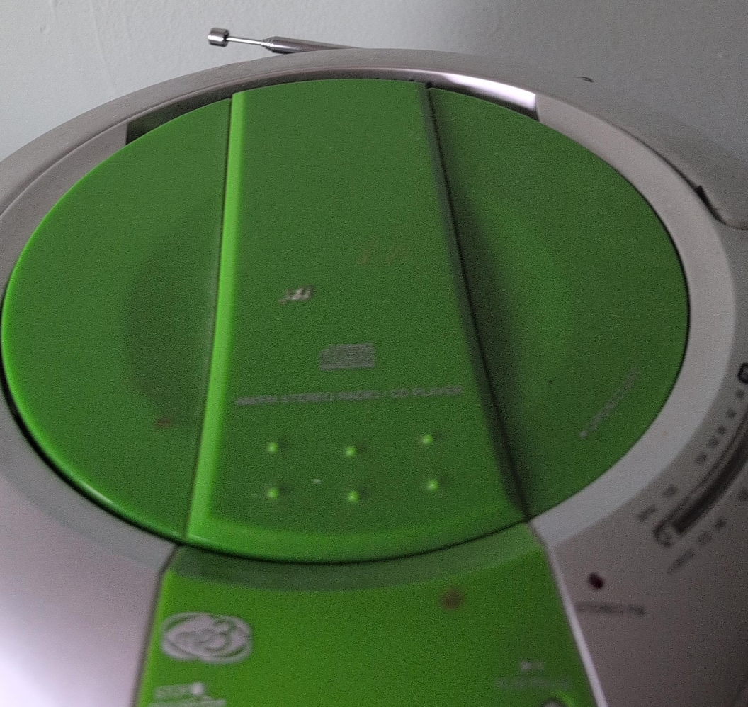 Green AM/FM Stereo Radio CD Player thumbnail