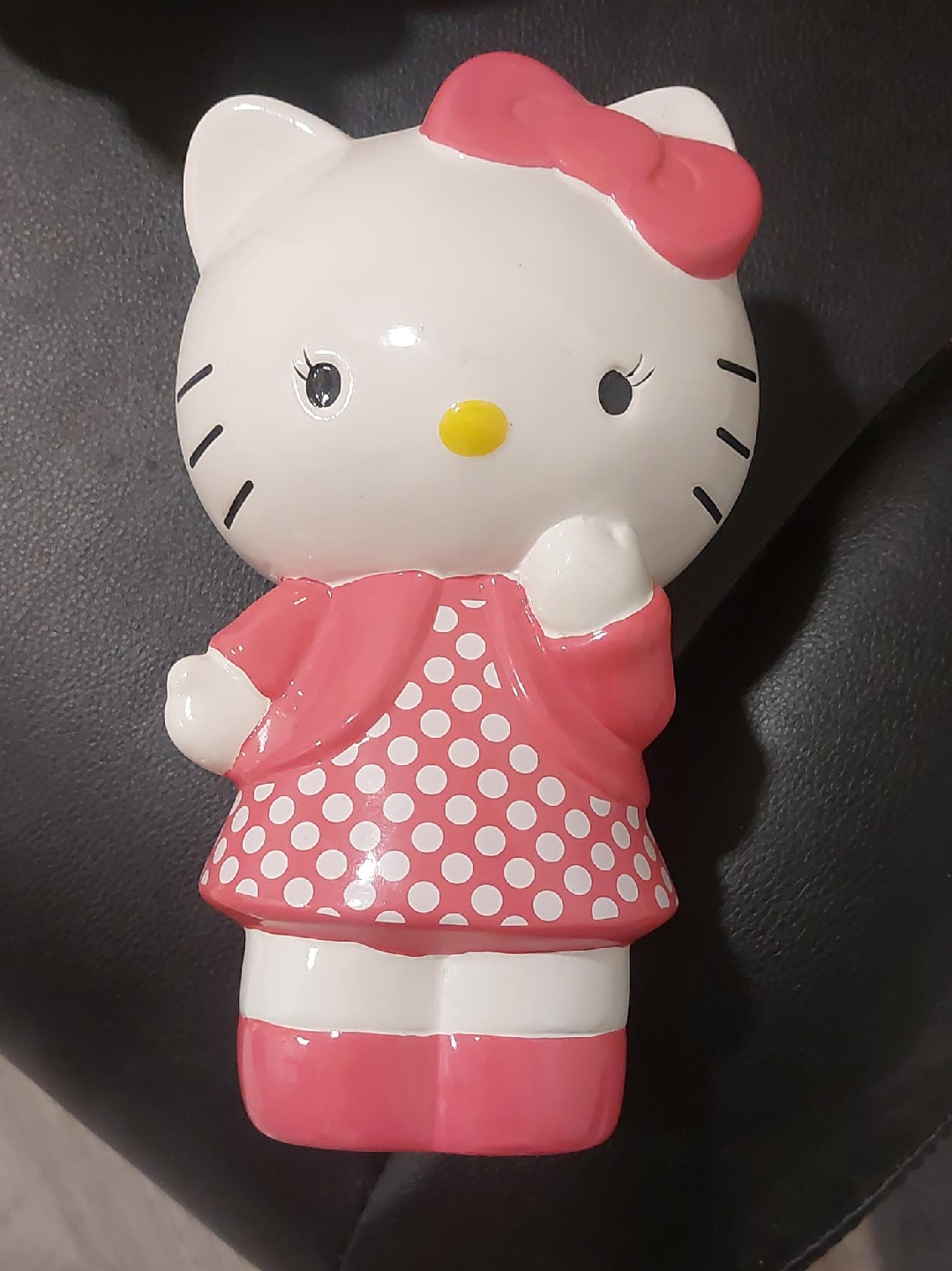 Hello Kitty Figurine thumbnail
