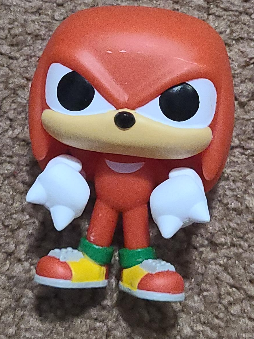 Funko Pop! Knuckles the Echidna Vinyl Figure thumbnail