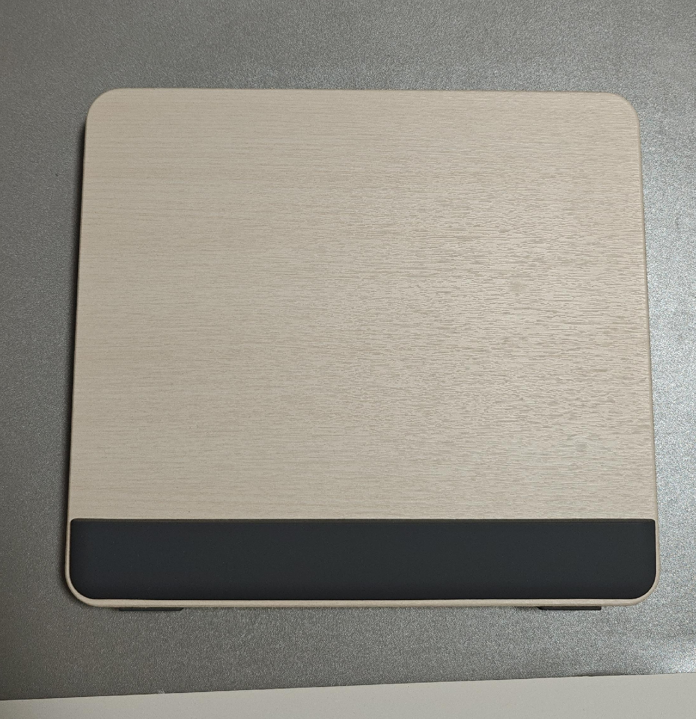 Ergonomic Laptop Stand thumbnail