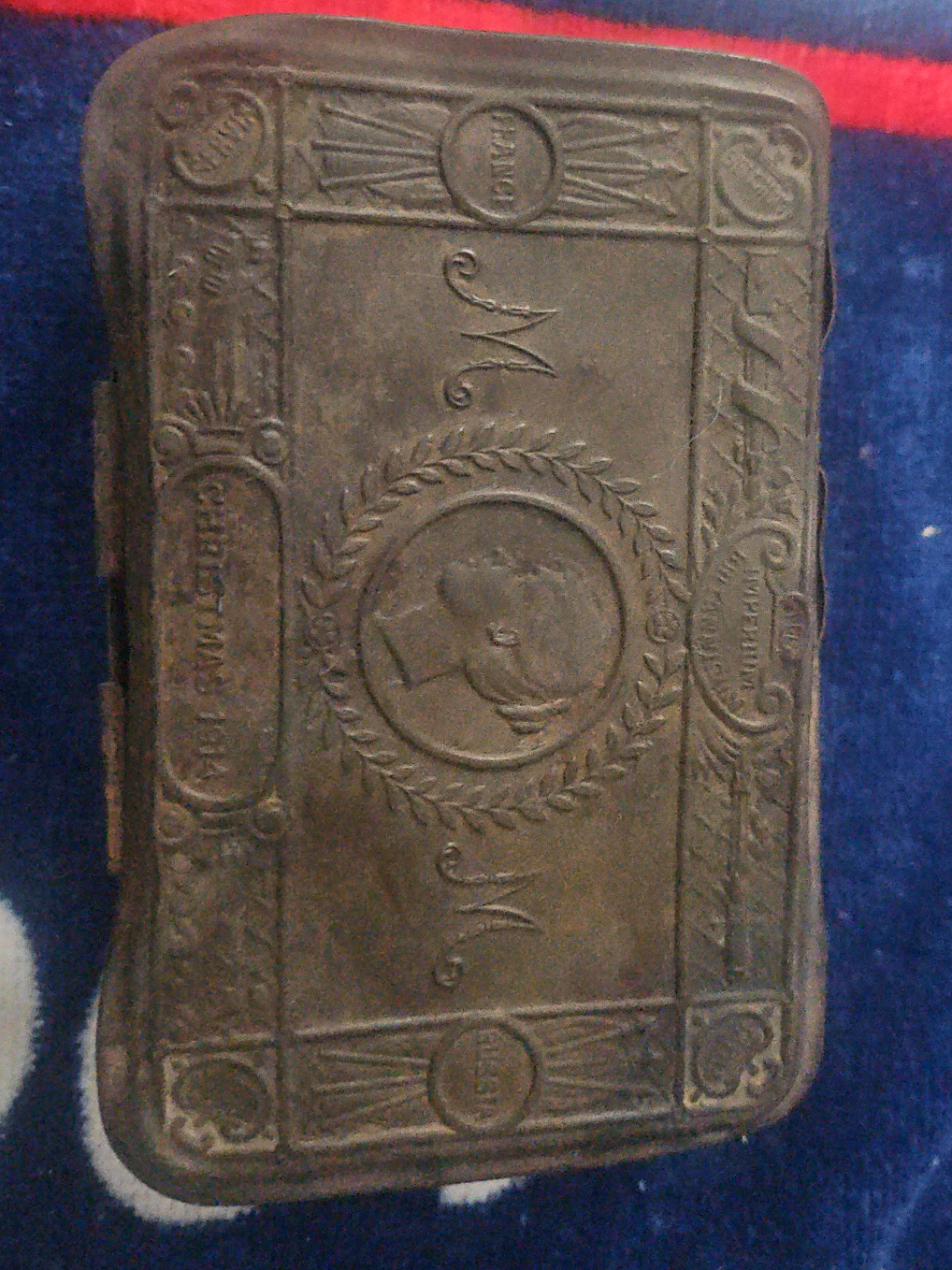 Antique Metal Box - Christmas 1914 thumbnail