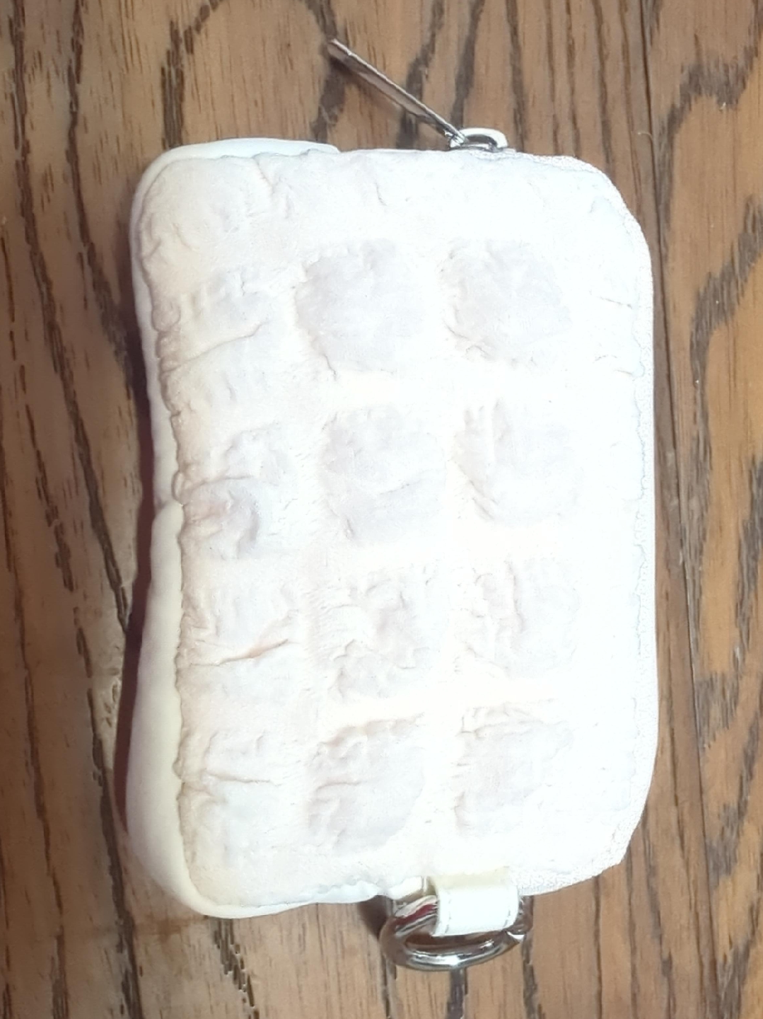 Medicube Cloud Pouch - New in Package!🥕 thumbnail