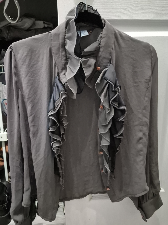 Ruffled Blouse - Size small🥕 thumbnail