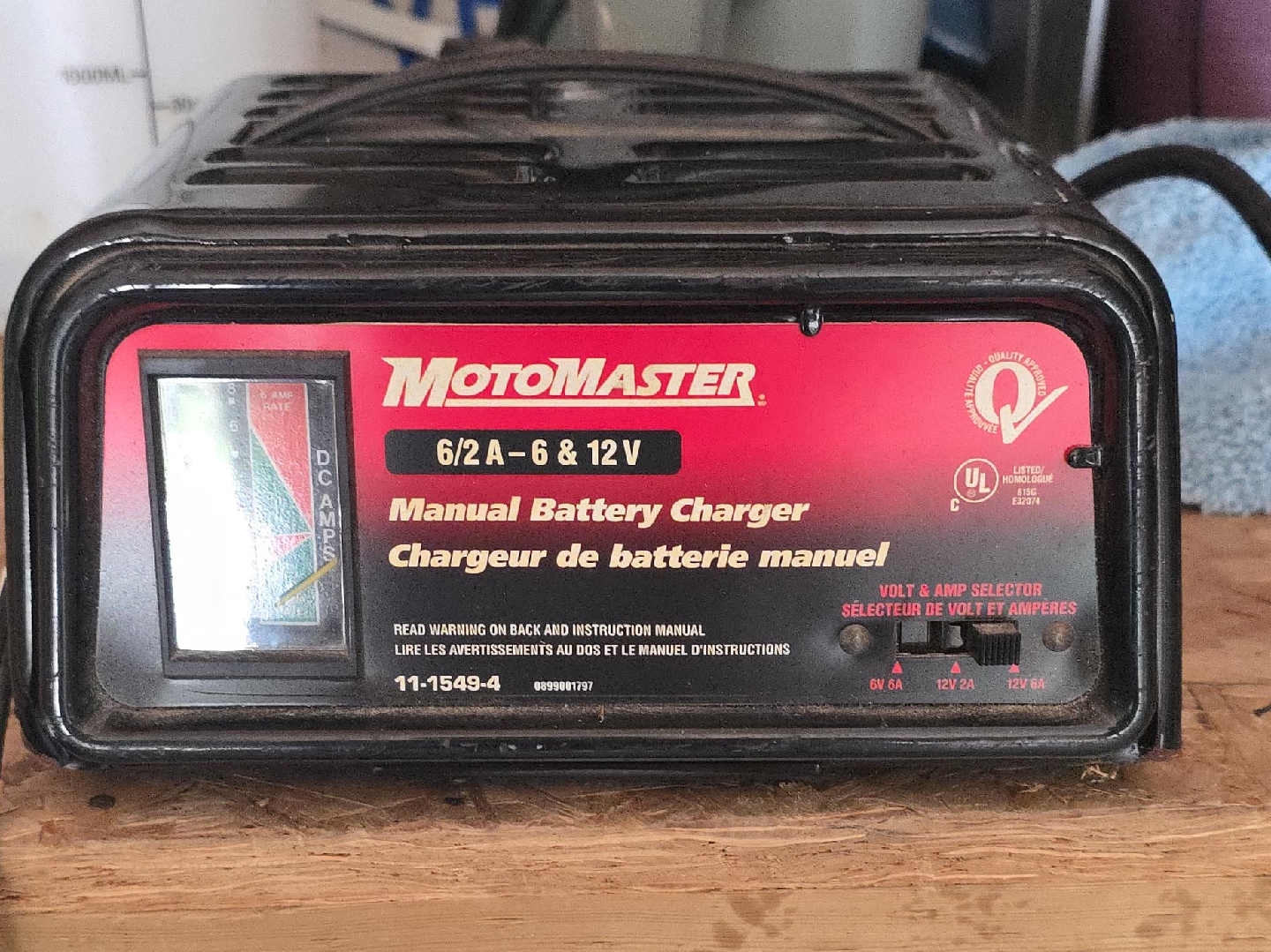 MotoMaster 6/2A-6 & 12V Manual Battery Charger thumbnail