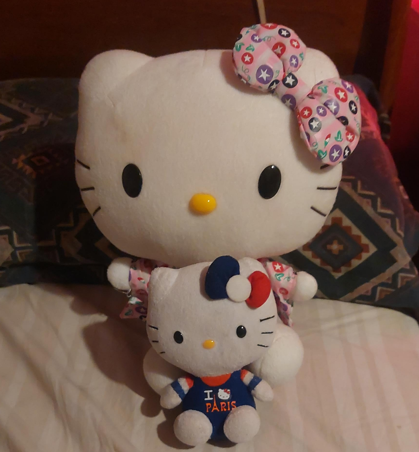 Hello Kitty Plush Toy Bundle thumbnail