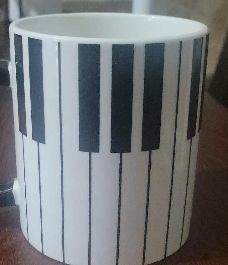 FAO Schwarz Piano Keys Mug thumbnail