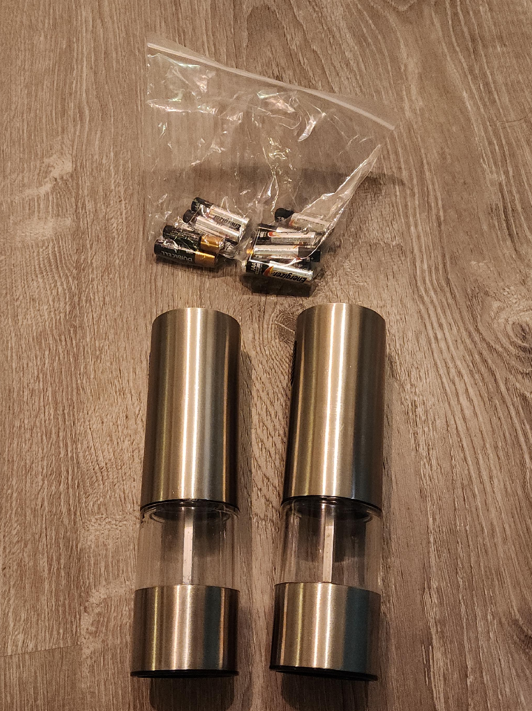 Electric Salt and Pepper Grinder Set thumbnail