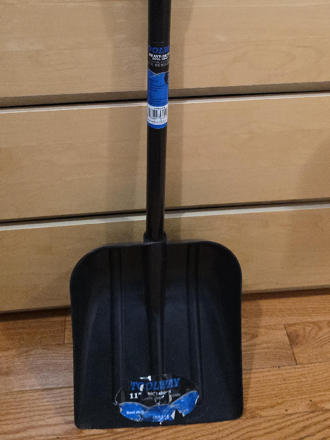 Toolway 11" Snow Shovel - Like New! thumbnail