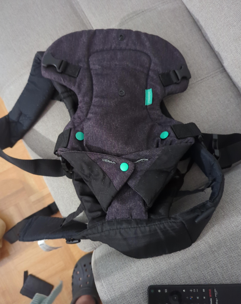Infantino Baby Carrier - Good Condition thumbnail